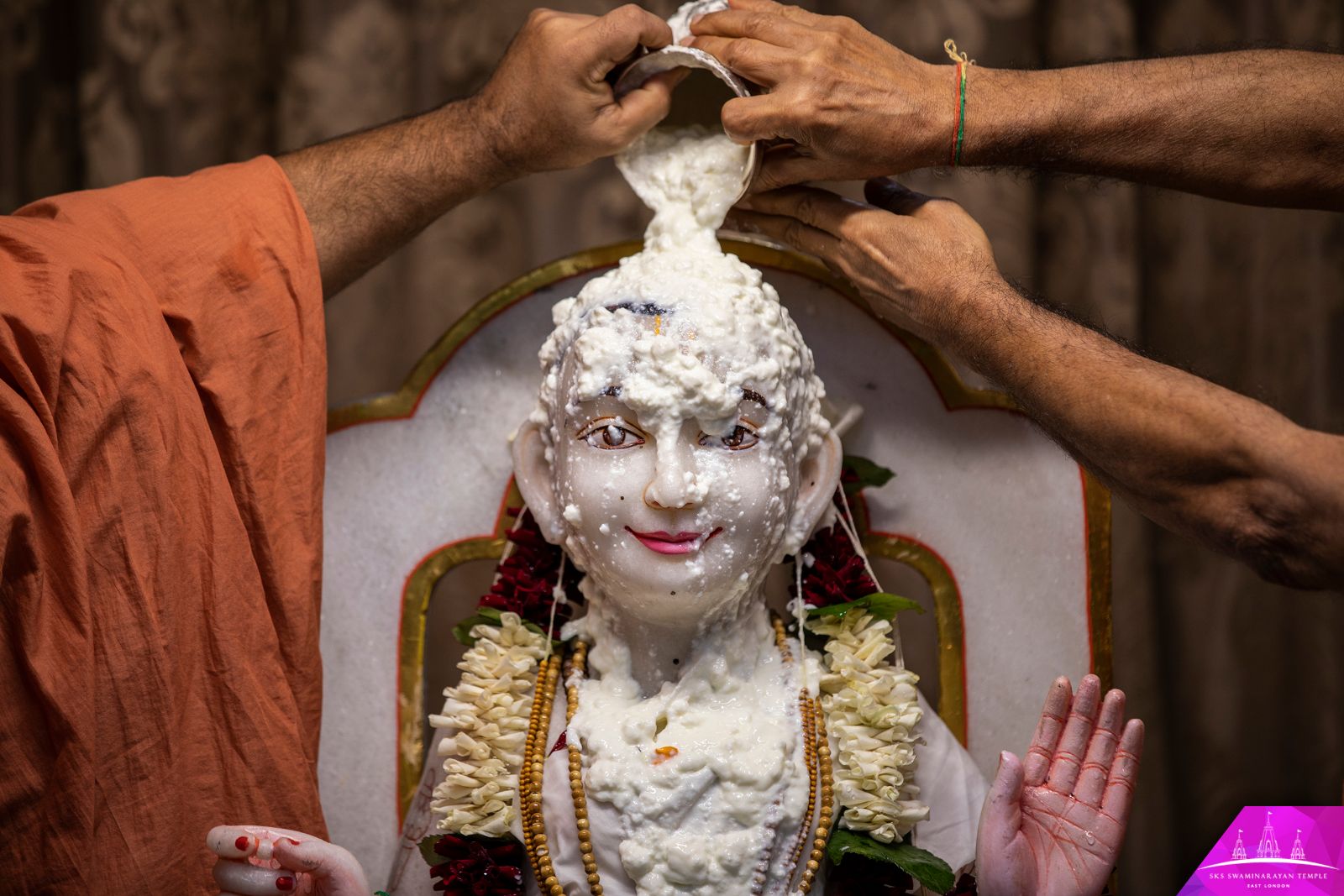 ©1987-2017 SKS Swaminarayan Temple East London